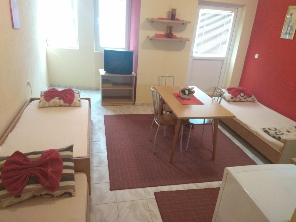 Apartment-studio Downtown Dudanovi